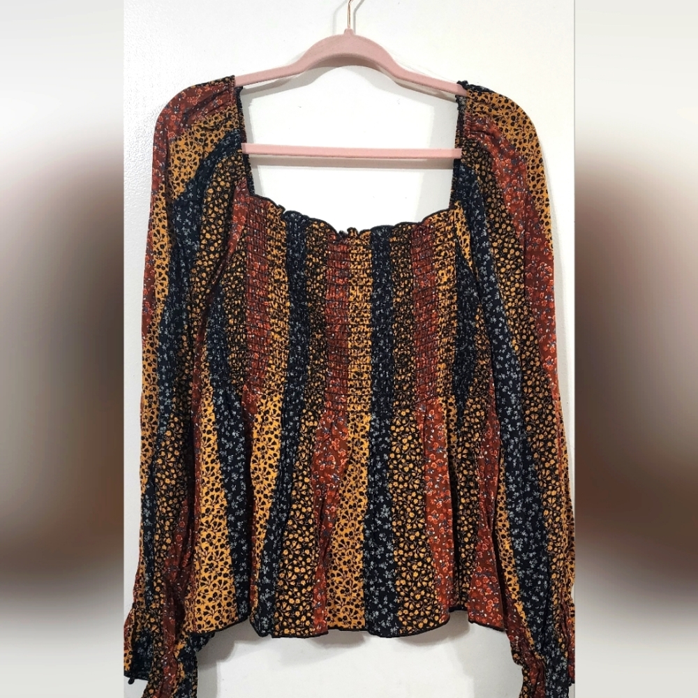 Sugar fox Long sleeve smocked top